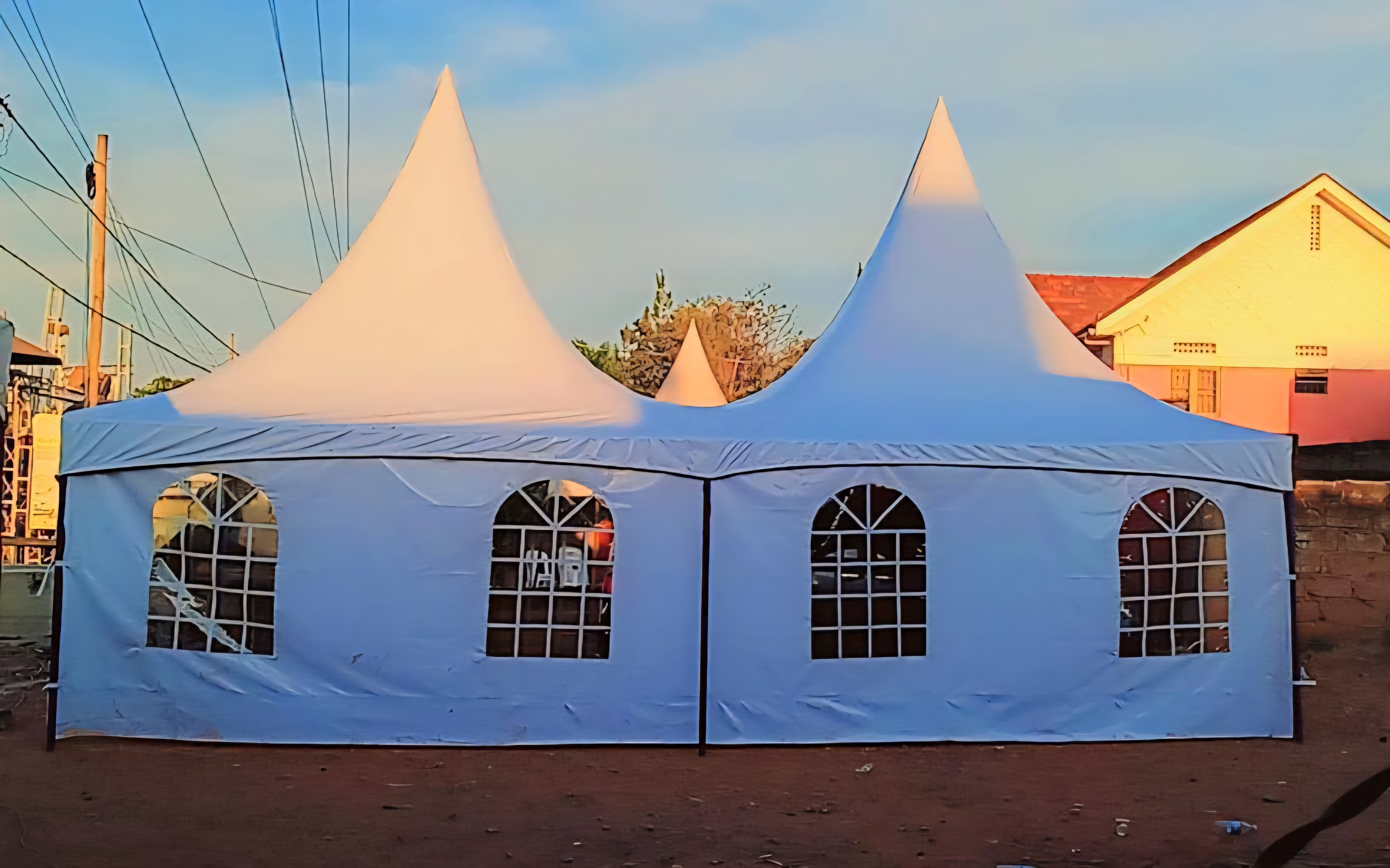 100 Seater Tent